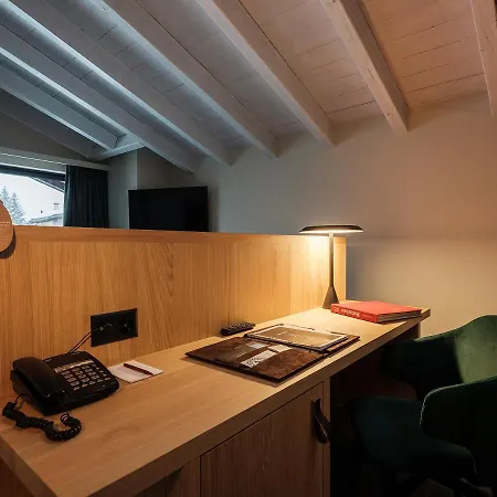 National - Matterhorn Views, Sunnegga Gateway & Отель Церматт