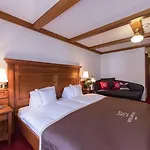 National - Matterhorn Views, Sunnegga Gateway & ホテル 4*